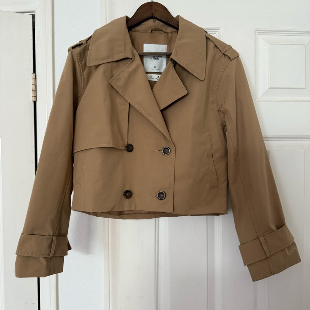NWT Abercrombie & Fitch Cropped Trench Coat